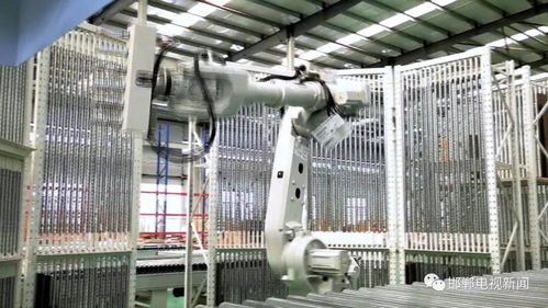 河北首條全自動智能家具生產(chǎn)線 星輝數(shù)控、越達智能家具與液壓智能限高架的創(chuàng)新融合